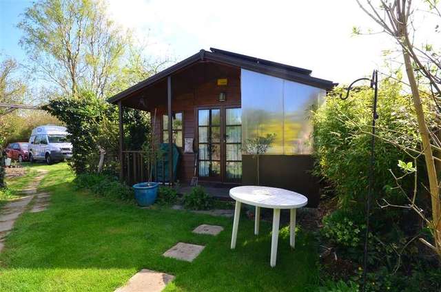  Image of 3 bedroom Detached house for sale in Church Walk Headcorn Ashford TN27 at Headcorn Ashford Headcorn, TN27 9NP