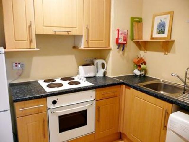  Image of 2 bedroom Flat to rent in Hermitage Park Edinburgh EH6 at Hermitage Park  Edinburgh, EH6 8HD