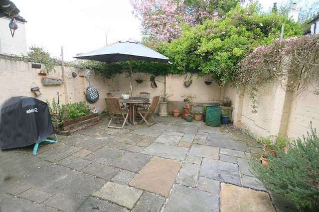  Image of 3 bedroom Cottage for sale in Vicarage Lane Ivinghoe Leighton Buzzard LU7 at Ivinghoe Buc Ivinghoe, LU7 9EQ