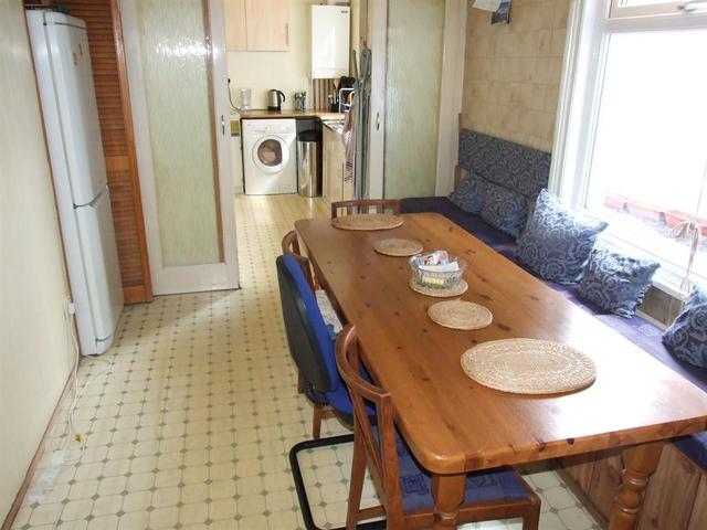  Image of 5 bedroom Semi-Detached house for sale in Londesborough Road Scarborough YO12 at Scarborough North Yorkshire Falsgrave, YO12 5AF
