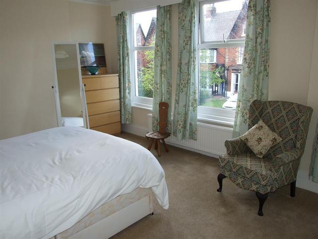  Image of 5 bedroom Semi-Detached house for sale in Londesborough Road Scarborough YO12 at Scarborough North Yorkshire Falsgrave, YO12 5AF