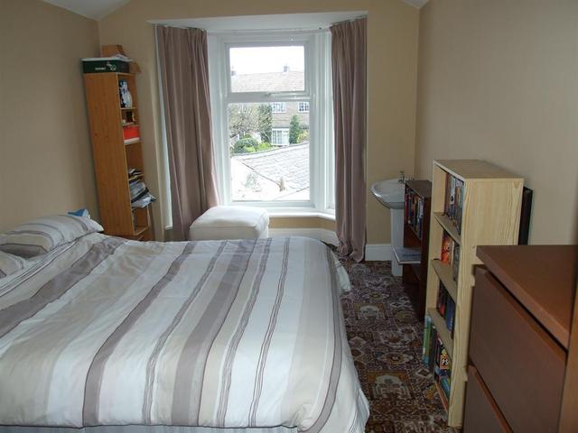  Image of 5 bedroom Semi-Detached house for sale in Londesborough Road Scarborough YO12 at Scarborough North Yorkshire Falsgrave, YO12 5AF