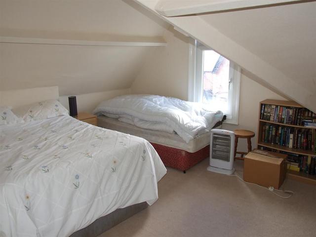  Image of 5 bedroom Semi-Detached house for sale in Londesborough Road Scarborough YO12 at Scarborough North Yorkshire Falsgrave, YO12 5AF