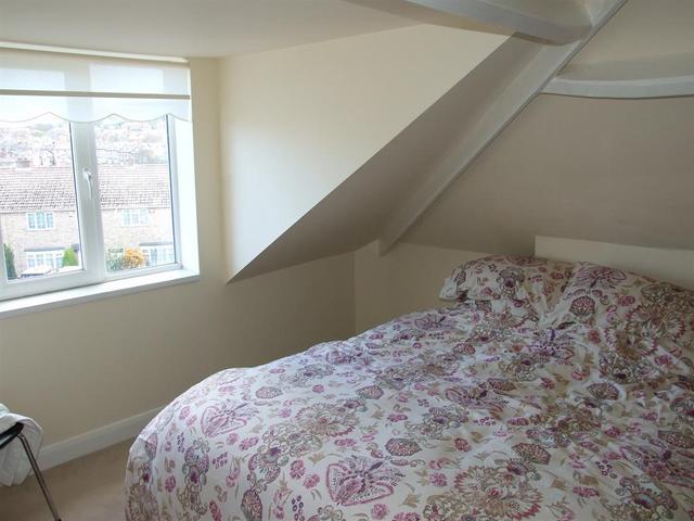  Image of 5 bedroom Semi-Detached house for sale in Londesborough Road Scarborough YO12 at Scarborough North Yorkshire Falsgrave, YO12 5AF