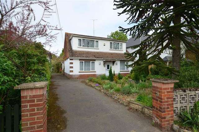 Image of 4 bedroom Detached house for sale in Grigg Lane Headcorn Ashford TN27 at Headcorn Ashford Headcorn, TN27 9TD