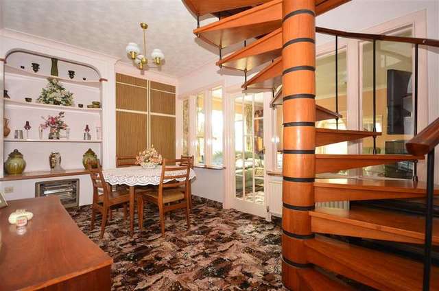  Image of 4 bedroom Detached house for sale in Grigg Lane Headcorn Ashford TN27 at Headcorn Ashford Headcorn, TN27 9TD