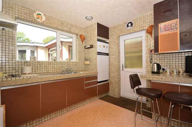  Image of 4 bedroom Detached house for sale in Grigg Lane Headcorn Ashford TN27 at Headcorn Ashford Headcorn, TN27 9TD