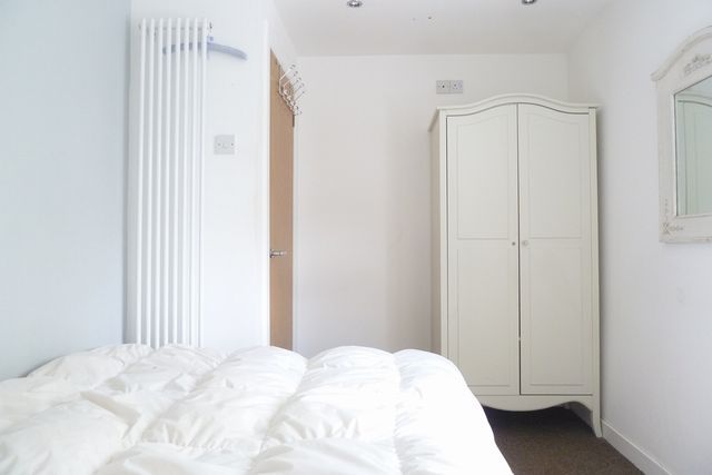  Image of 1 bedroom Flat to rent in Fauldburn Edinburgh EH12 at Corstorphine Edinburgh Edinburgh, EH12 8YQ