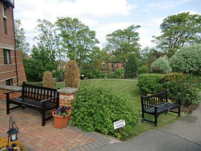  Image of 1 bedroom Apartment to rent in Filey Road Scarborough YO11 at Hartford Court Filey Road Scarborough, YO11 2TP