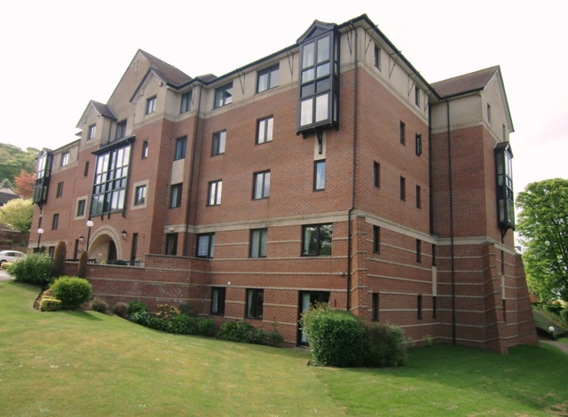  Image of 1 bedroom Apartment to rent in Filey Road Scarborough YO11 at Hartford Court Filey Road Scarborough, YO11 2TP