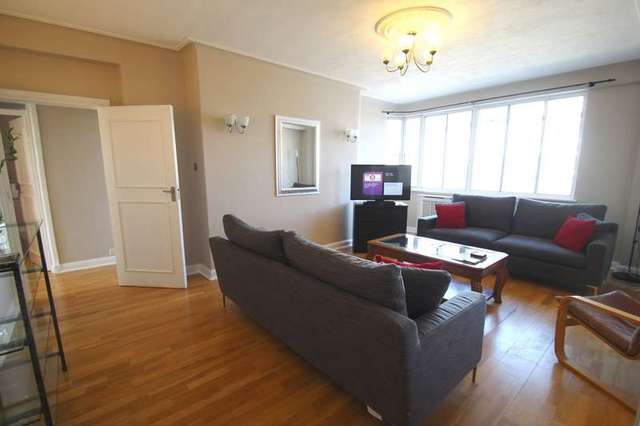  Image of 3 bedroom Apartment to rent in Adelaide Road London NW3 at Swiss Cottage NW3 London, NW3 5ED