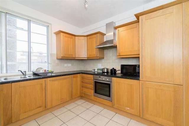  Image of 3 bedroom Apartment to rent in Adelaide Road London NW3 at Swiss Cottage NW3 London, NW3 5ED