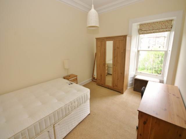  Image of 2 bedroom Flat to rent in Montague Street Edinburgh EH8 at Newington Edinburgh Edinburgh, EH8 9QU