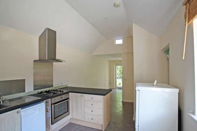  Image of 1 bedroom Cottage to rent in Brightwell-Cum-Sotwell Brightwell-Cum-Sotwell Wallingford OX10 at The White Cottage, Brightwell Cum Sotwell  Wallingford, OX10 0RJ