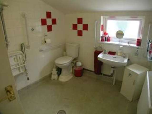  Image of 2 bedroom Bungalow for sale in Camrose Haverfordwest SA62 at Haverfordwest Pembrokeshire Keeston, SA62 6HJ