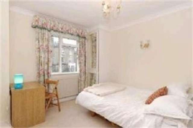  Image of 4 bedroom Town House to rent in Harley Road London NW3 at London, NW3 3BX