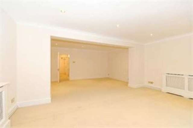 Image of 4 bedroom Town House to rent in Harley Road London NW3 at London, NW3 3BX