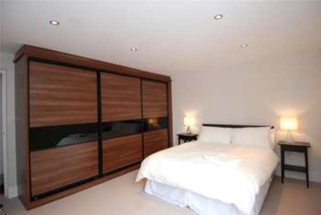  Image of 2 bedroom Flat to rent in Wandsworth Road London SW8 at Vauxhall London Wandsworth Road, SW8 2JU