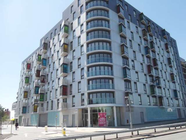  Image of 2 bedroom Apartment to rent in Chatham Street Reading RG1 at Chatham Street  Reading, RG1 7LF