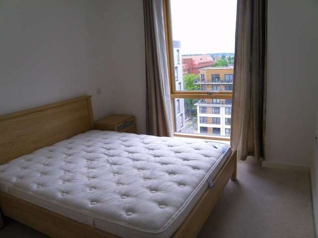  Image of 2 bedroom Apartment to rent in Chatham Street Reading RG1 at Chatham Street  Reading, RG1 7LF