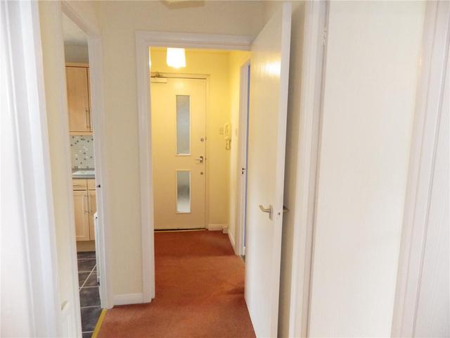  Image of 1 bedroom Flat to rent in Stuart Crescent East Craigs Edinburgh EH12 at Corstorphine Edinburgh Edinburgh, EH12 8XR
