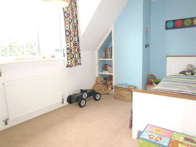  Image of 4 bedroom Detached house for sale in Chazey Heath Mapledurham Reading RG4 at Chazey Heath Mapledurham, RG4 7UF