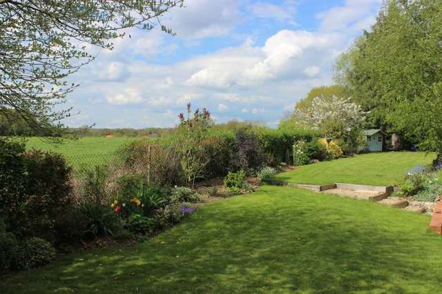  Image of 4 bedroom Detached house for sale in Chazey Heath Mapledurham Reading RG4 at Chazey Heath Mapledurham, RG4 7UF