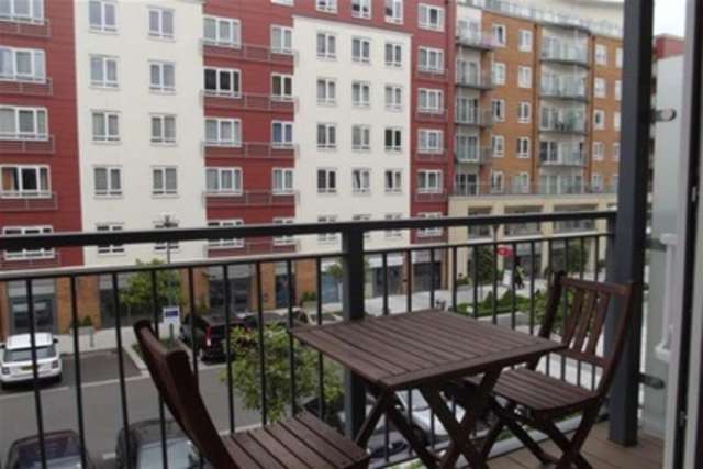  Image of 1 bedroom Property to rent in Heritage Avenue London NW9 at London, NW9 5XY