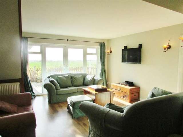  Image of 4 bedroom Detached house for sale in Paddock Close Wantage OX12 at Wantage, OX12 7EQ