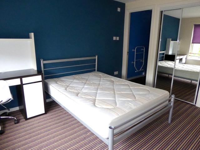  Image of 2 bedroom Flat to rent in Otago Street Glasgow G12 at Hillhead Glasgow Glasgow, G12 8PQ