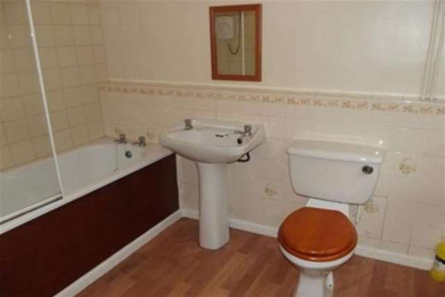  Image of 3 bedroom Detached house to rent in Manor Road Lower Moor Pershore WR10 at Pershore, WR10 2NZ