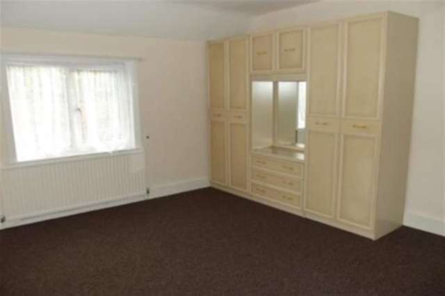  Image of 3 bedroom Detached house to rent in Manor Road Lower Moor Pershore WR10 at Pershore, WR10 2NZ