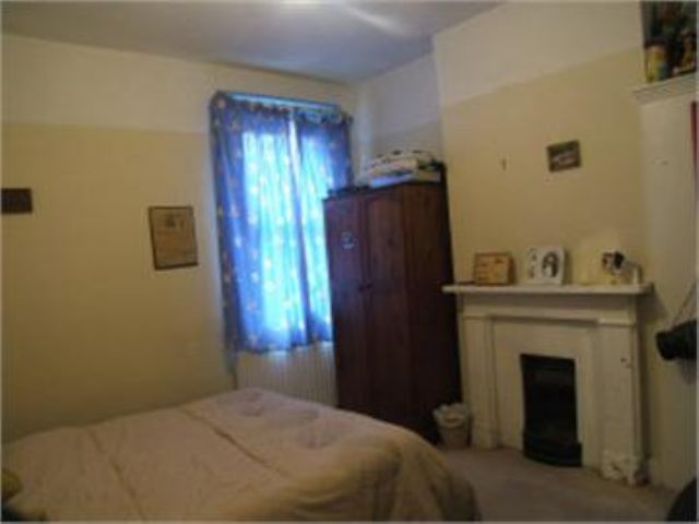 Image of 1 bedroom Flat to rent in Kingston Road London SW20 at Kingston Road  Raynes Park, SW20 8LN