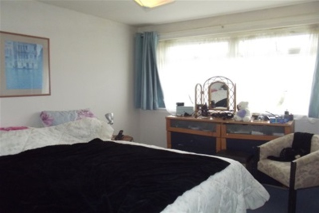  Image of 3 bedroom Semi-Detached house to rent in Abercorn Road Newton Mearns Glasgow G77 at Newton Mearns East Renfrewshire East Renfrewshire, G77 6NA