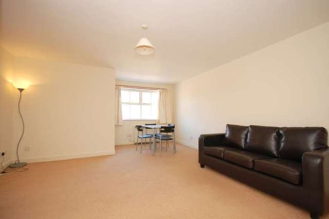  Image of 2 bedroom Apartment to rent in Elderfield Place London SW17 at Elderfield Place Tooting Bec - Heritage Park London, SW17 6EA