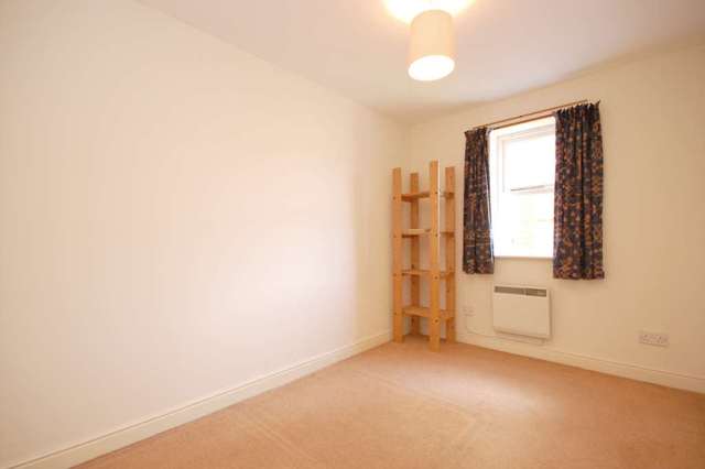  Image of 2 bedroom Apartment to rent in Elderfield Place London SW17 at Elderfield Place Tooting Bec - Heritage Park London, SW17 6EA
