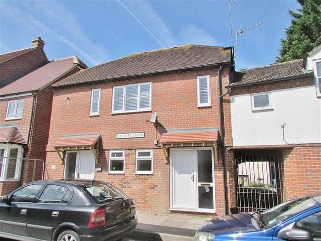  Image of 2 bedroom Flat to rent in Post Office Lane Wantage OX12 at Wantage, OX12 8DR