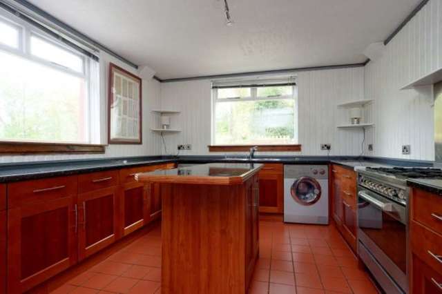  Image of 3 bedroom Cottage for sale in Neilston Road Paisley PA2 at Paisley, PA2 6PY