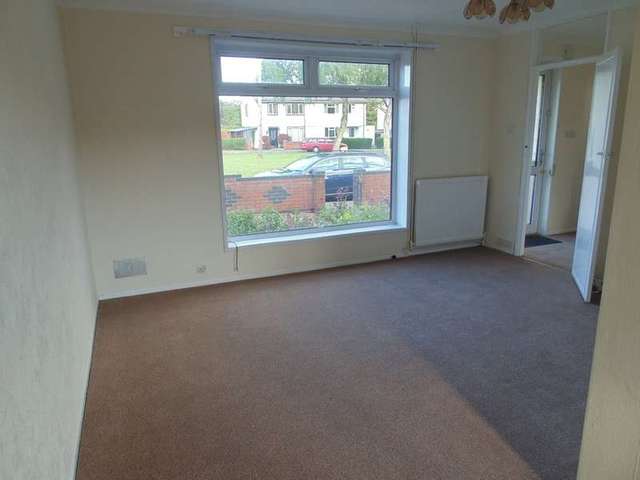  Image of 3 bedroom Semi-Detached house to rent in Southall Road Corby NN17 at Corby  Northamptonshire, NN17 1UQ