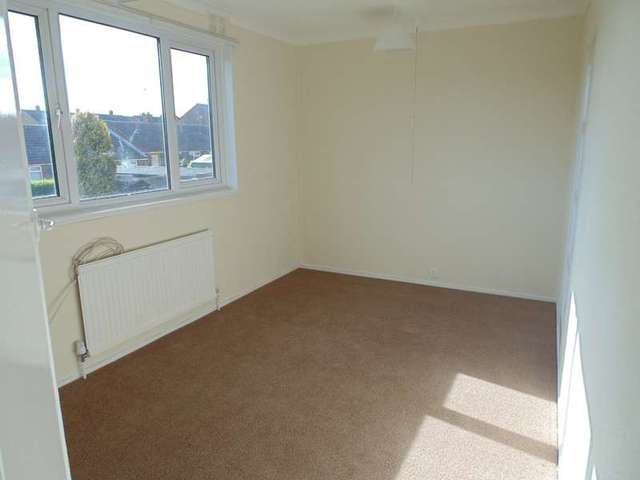  Image of 3 bedroom Semi-Detached house to rent in Southall Road Corby NN17 at Corby  Northamptonshire, NN17 1UQ