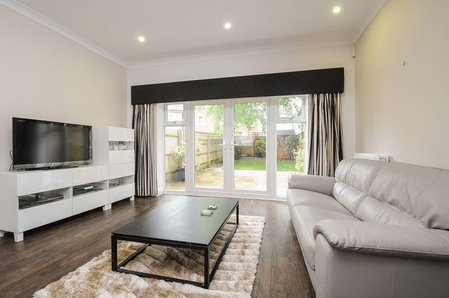  Image of 3 bedroom Terraced house for sale in St. Gabriels Wantage OX12 at St Gabriels  Wantage, OX12 8FJ