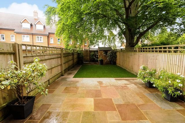  Image of 3 bedroom Terraced house for sale in St. Gabriels Wantage OX12 at St Gabriels  Wantage, OX12 8FJ