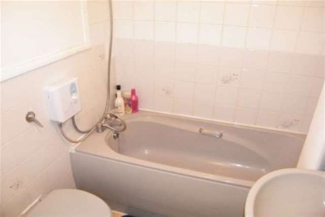  Image of 1 bedroom Studio flat to rent in Tintagel Way Woking GU22 at Woking, GU22 7DF