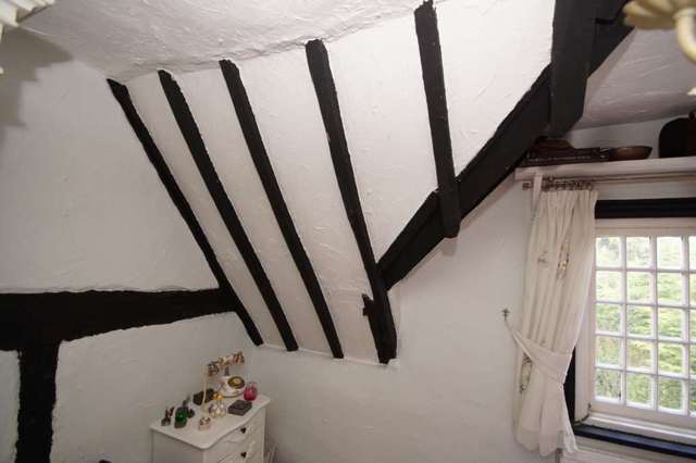  Image of 1 bedroom Terraced house for sale in London Road Hemel Hempstead HP1 at Bourne End Cottages London Road Hemel Hempstead, HP1 2RH