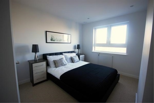  Image of 2 bedroom Flat to rent in Wharf Street London SE8 at DEPTFORD, SE8 3FY