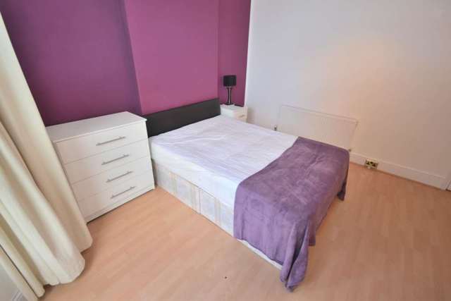  Image of 1 bedroom House Share to rent in Wantage Road Reading RG30 at Wantage Road  Reading, RG30 2SF