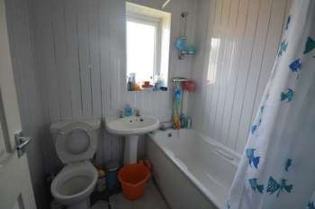  Image of 3 bedroom Semi-Detached house to rent in Trefoil Close Hamilton Leicester LE5 at Trefoil Close  Leicester, LE5 1TF