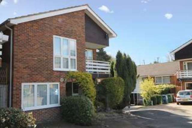  Image of 4 bedroom Detached house for sale in Acacia Close Stanmore HA7 at Acacia Close  Stanmore, HA7 3JR