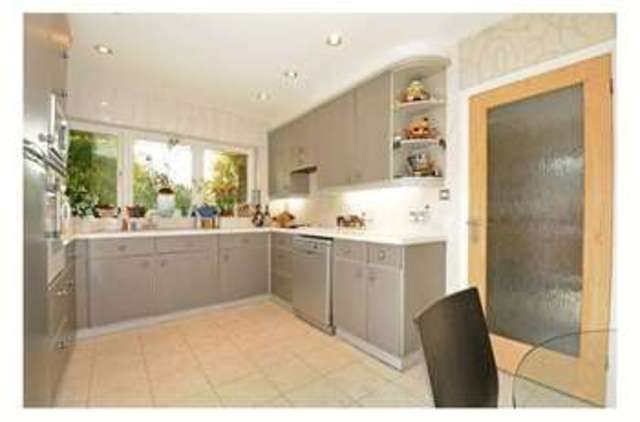  Image of 4 bedroom Detached house for sale in Acacia Close Stanmore HA7 at Acacia Close  Stanmore, HA7 3JR