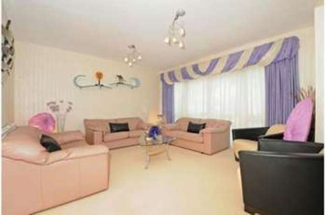  Image of 4 bedroom Detached house for sale in Acacia Close Stanmore HA7 at Acacia Close  Stanmore, HA7 3JR